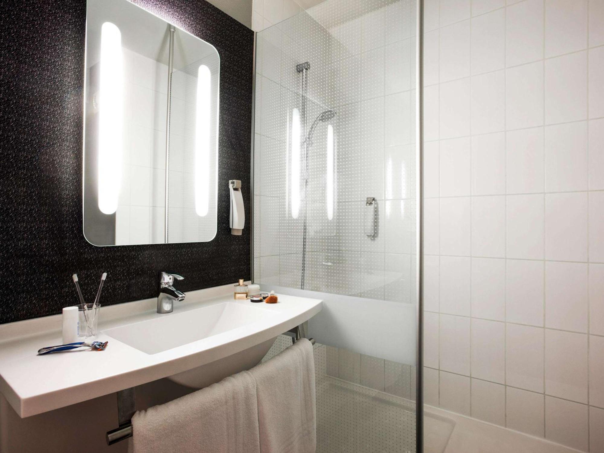 Ibis Pau Lescar Hotel Ngoại thất bức ảnh
