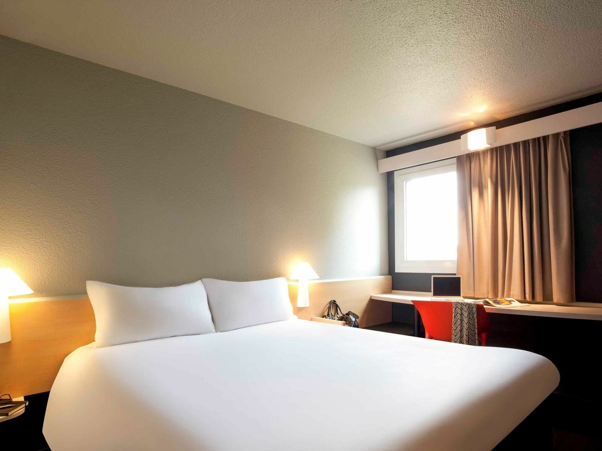 Ibis Pau Lescar Hotel Ngoại thất bức ảnh